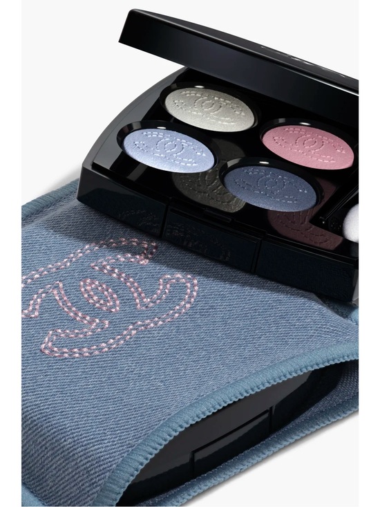 CHANEL Other - Chanel LES 4 OMBRES DENIM DREAM